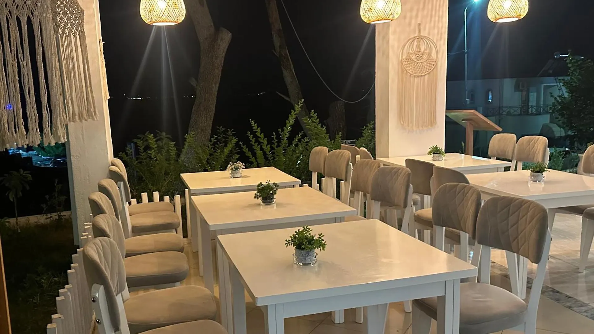 Hotel Mane Sarande